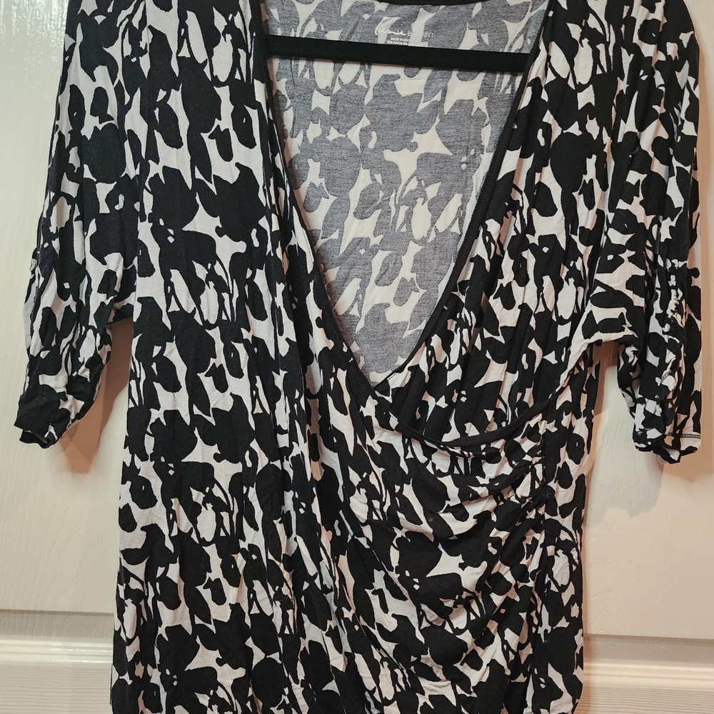 Lane Bryant Stylish Black and White Women's Top Size 14/16